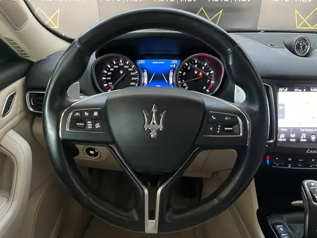 Maserati Levante view 11