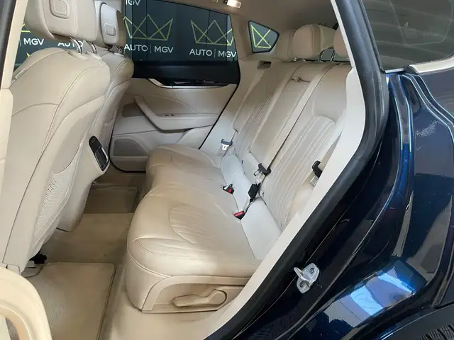 Maserati Levante view 14