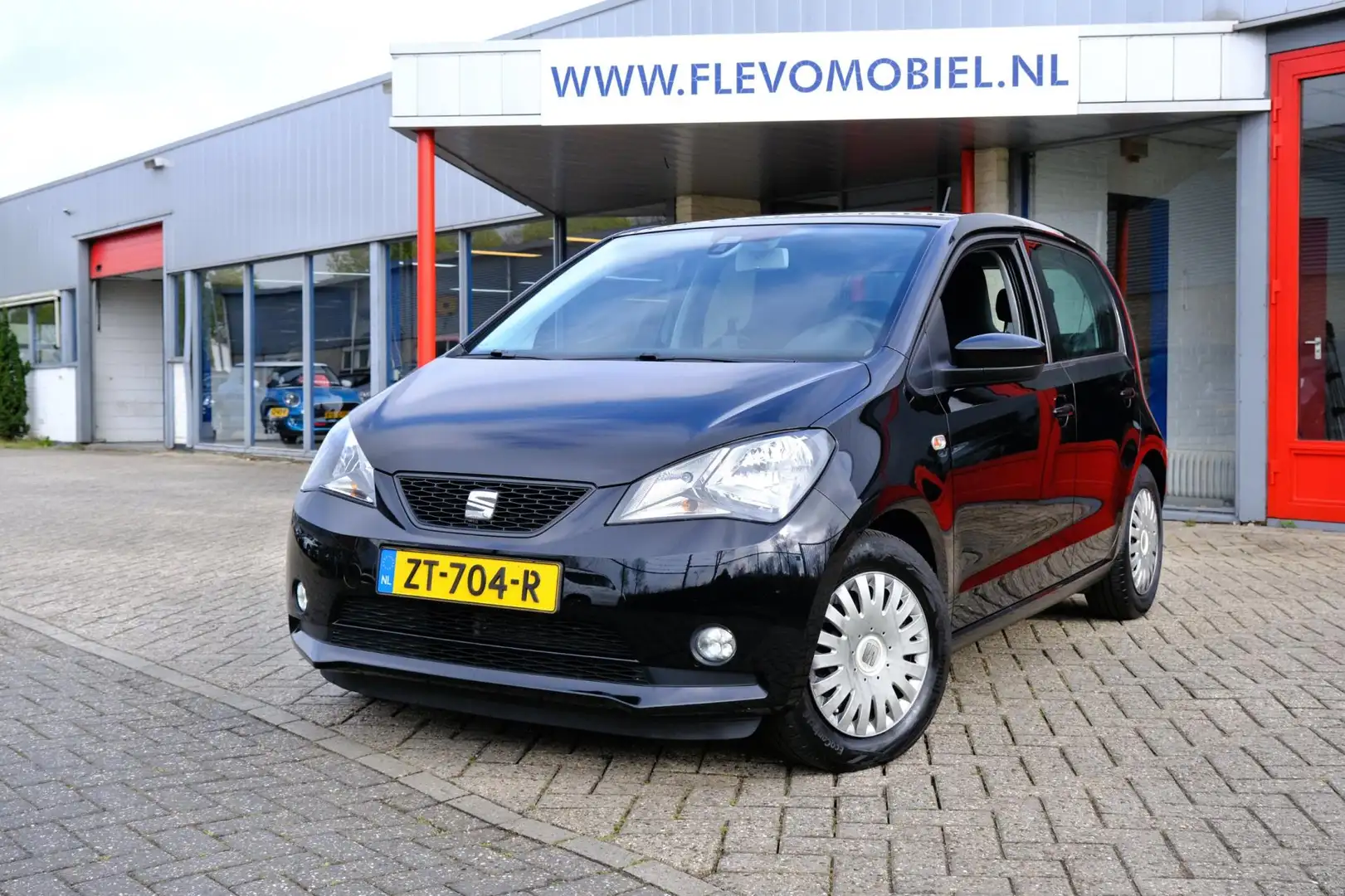 SEAT Mii 1.0 Style Intense 5-drs *45.378km* Fekete - 1