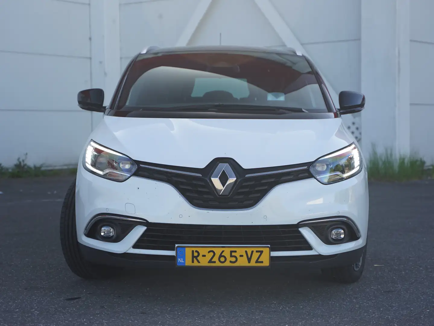 Renault Scenic 140pk AUT7 PANO LED NW. DISTR. APK 2027 Wit - 2