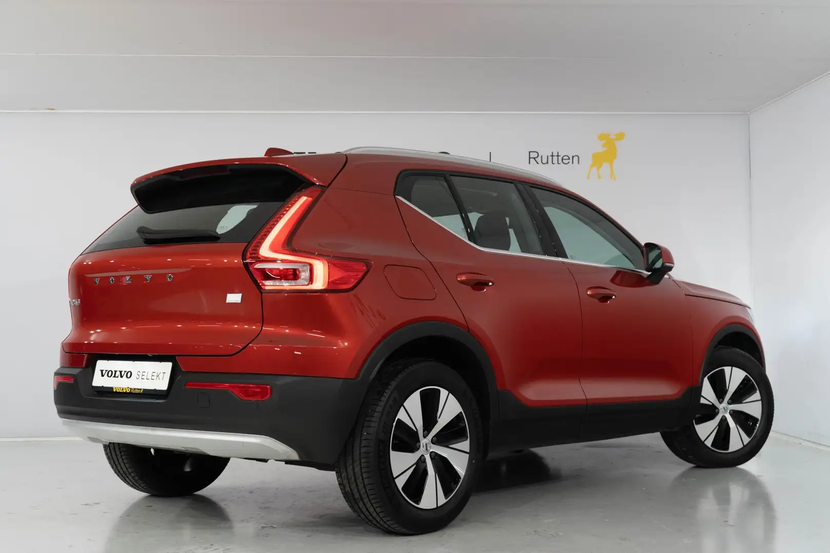 Volvo XC40 T4 211PK Automaat Recharge Inscription Expression Rouge - 2