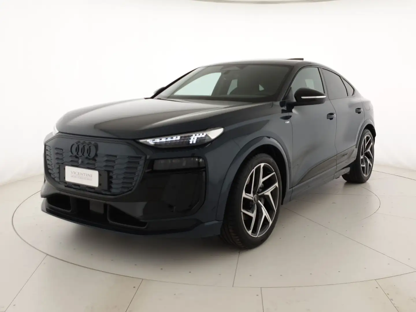 Audi Q6 Sportback 387CV quattro S line Edition Bleu - 1