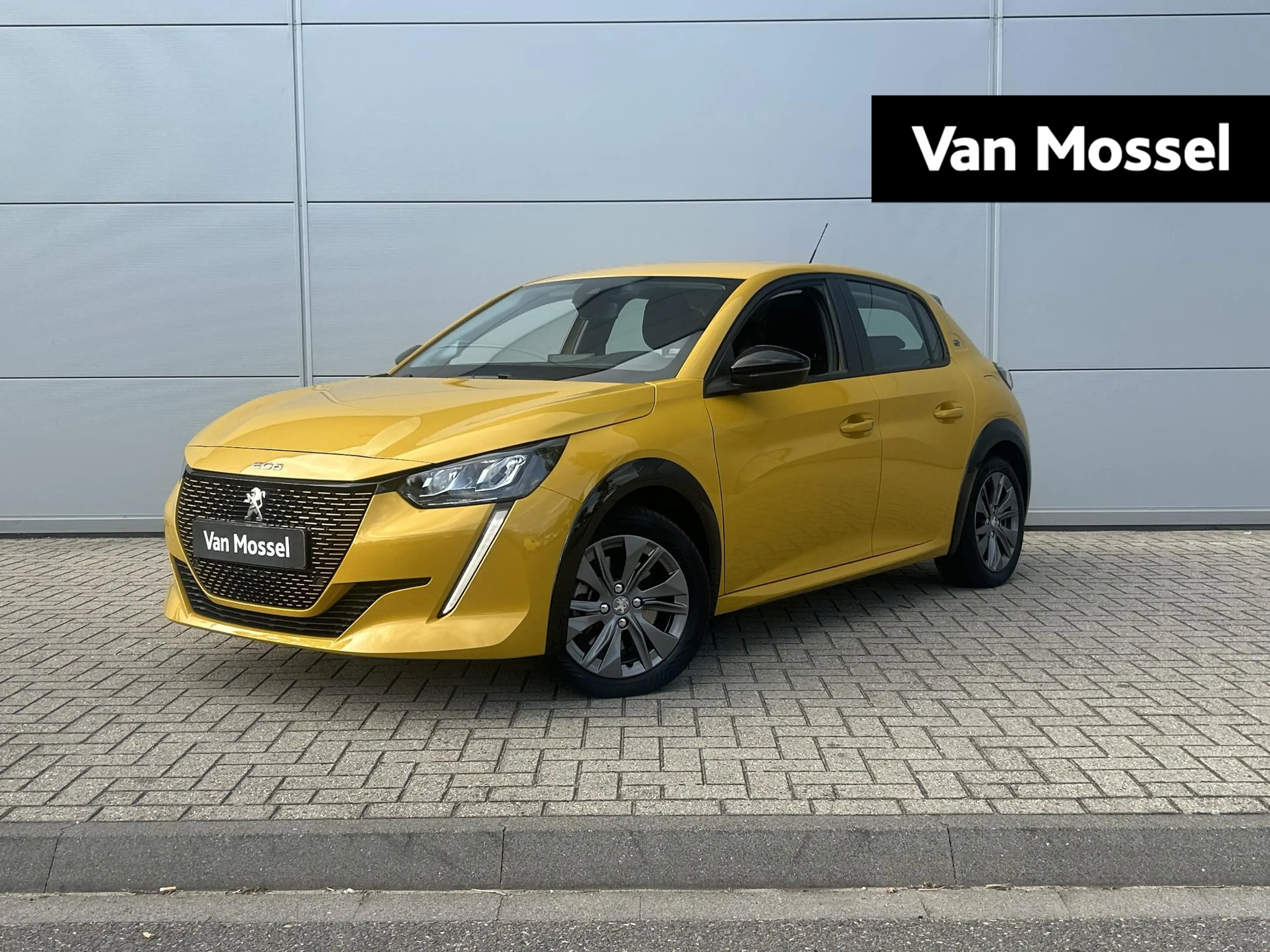 Peugeot e-208 EV Active Pack 50 kWh | Lage KM stand | Cruise Con