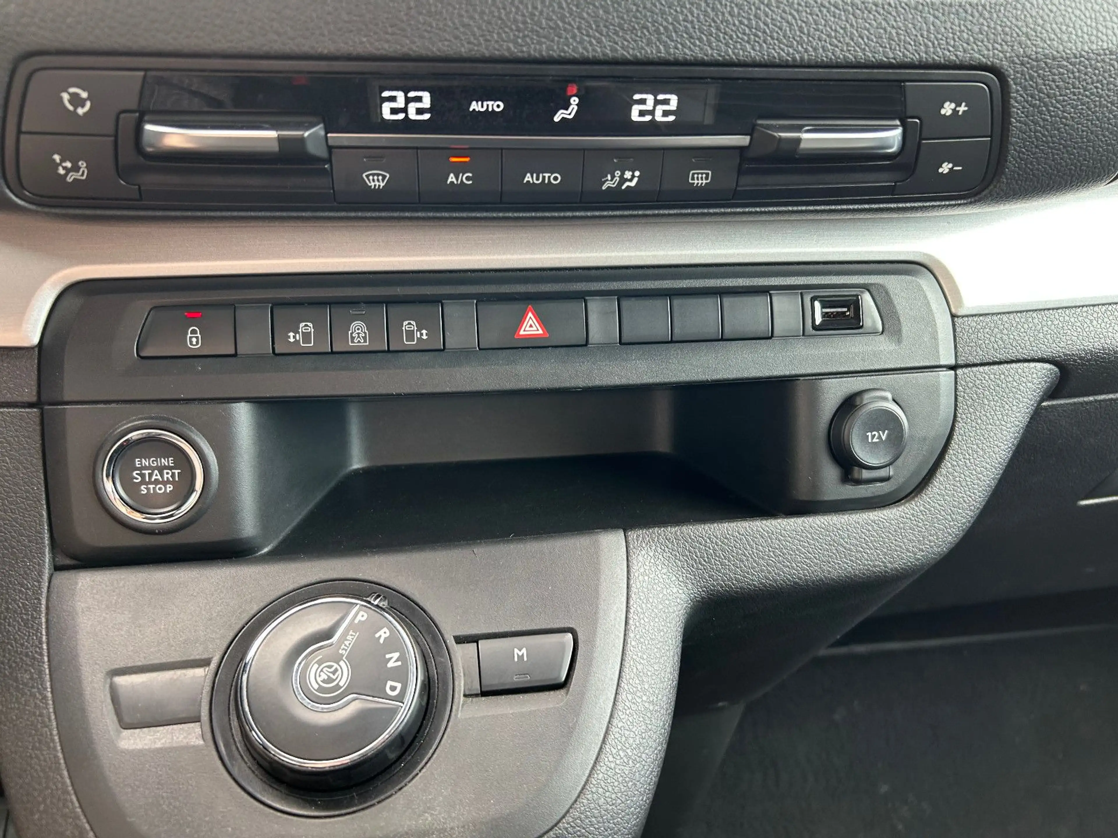 Opel Zafira Life Tourer M *6 Sitzer* — photo 12