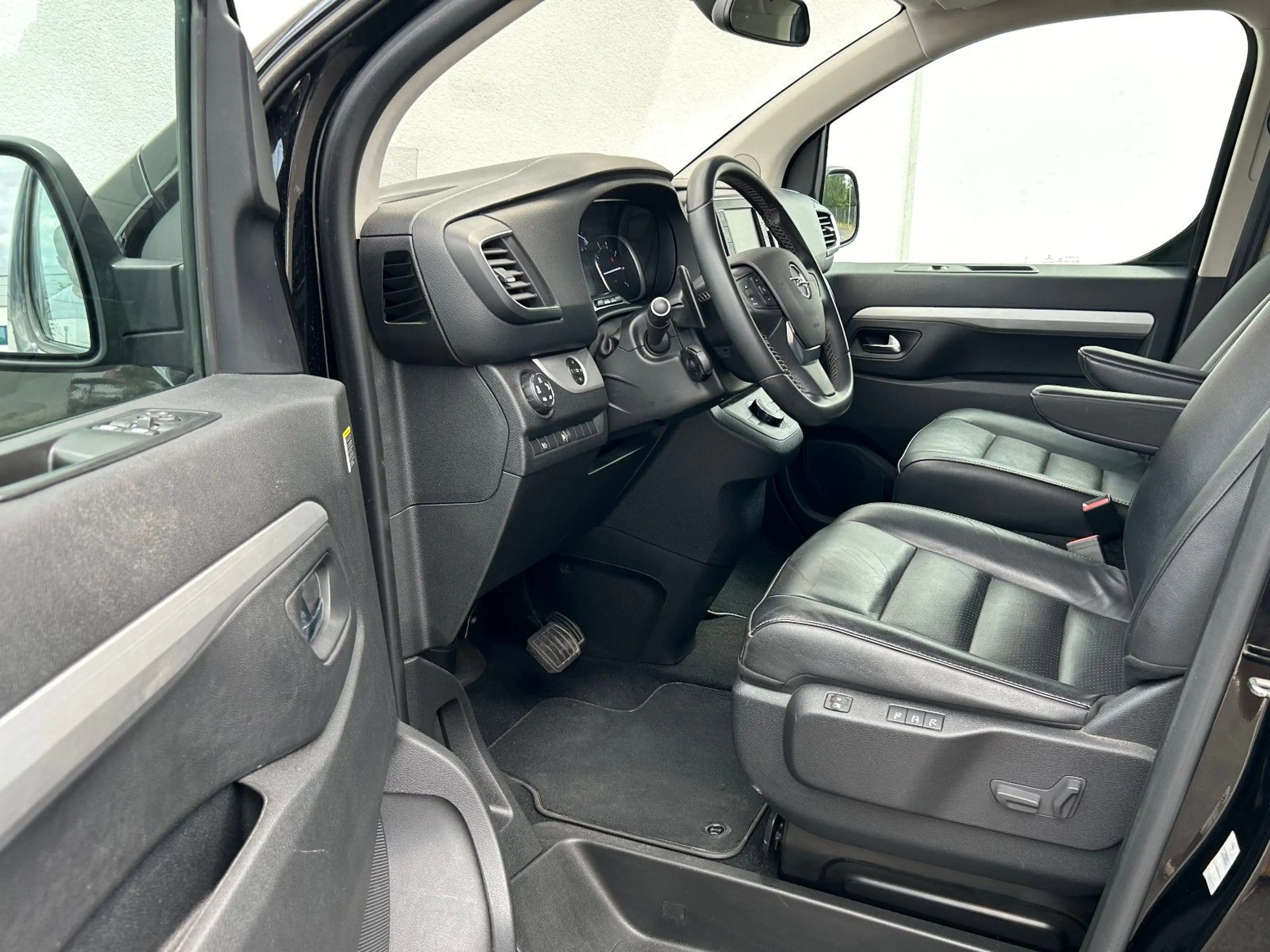 Opel Zafira Life Tourer M *6 Sitzer* — photo 5