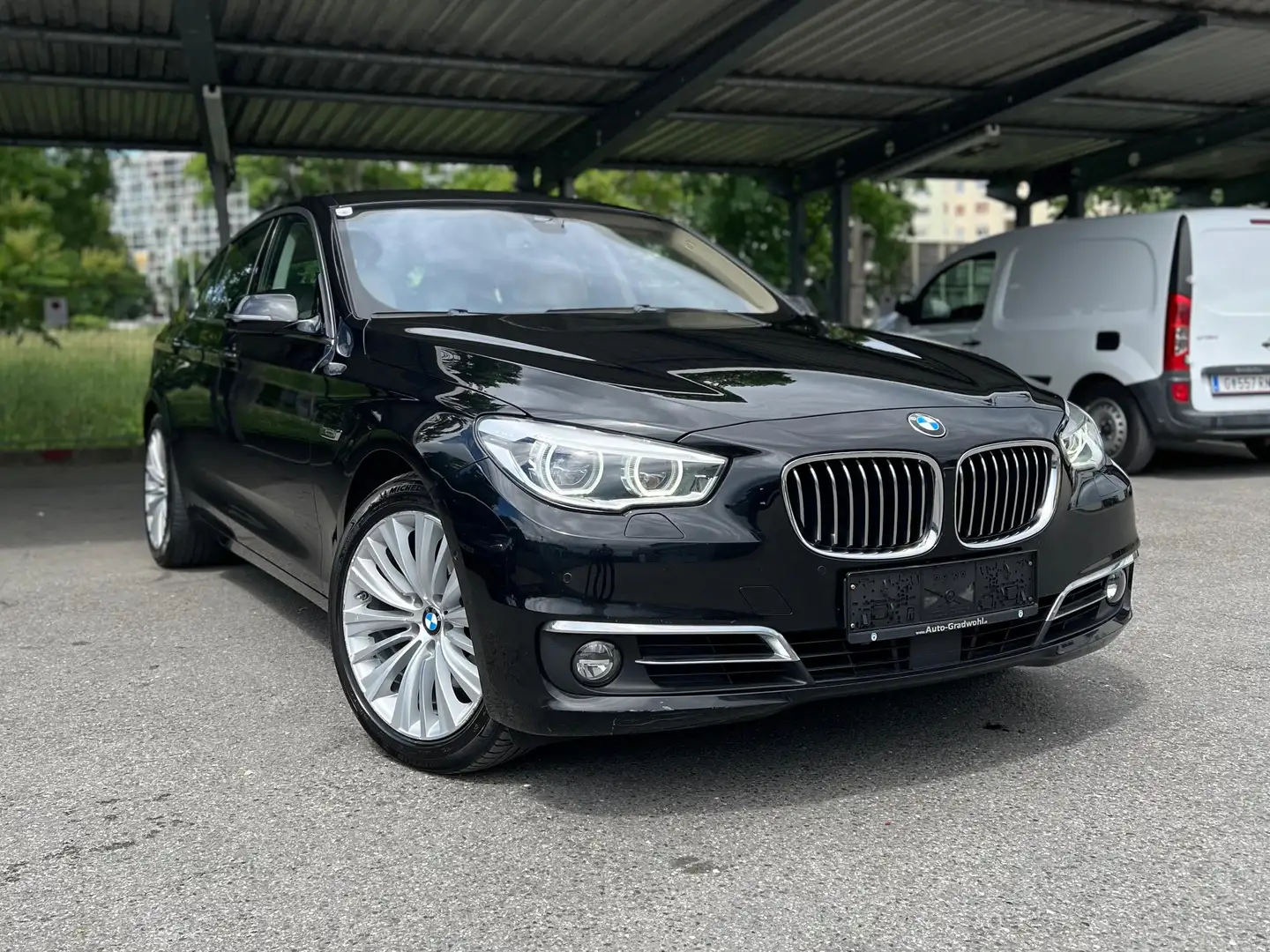 BMW 530 530d xDrive Gran Turismo Aut. Gran Turismo Schwarz - 1