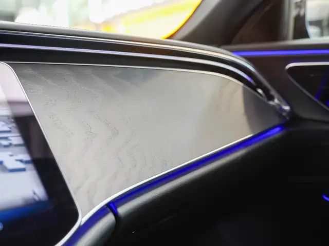 Mercedes-Benz E-Class view 23