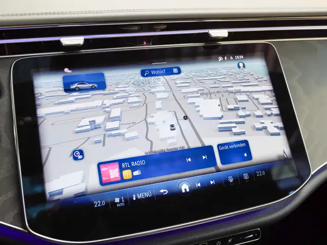 Mercedes-Benz E-Class view 20