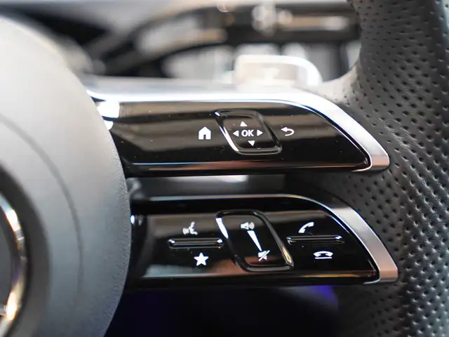 Mercedes-Benz E-Class view 18
