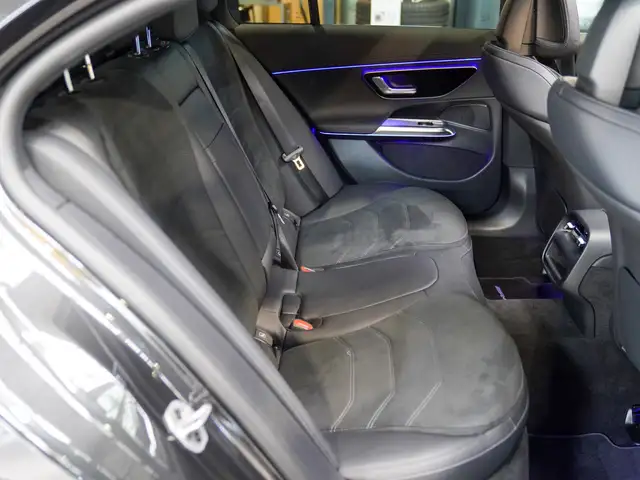 Mercedes-Benz E-Class view 13