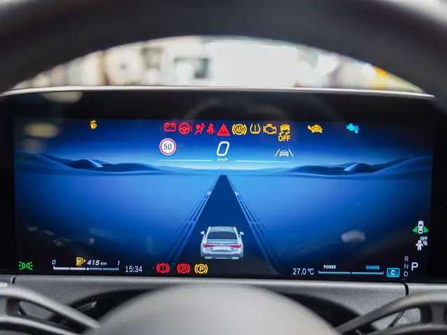 Mercedes-Benz E-Class view 19