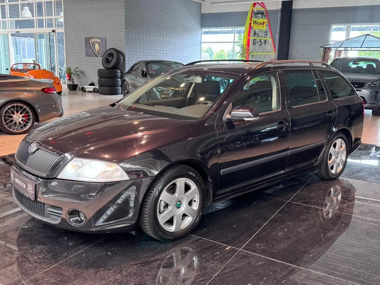 Skoda Octavia Combi Elegance Tempo Klima Xenon HU04/27 Zwart - 1
