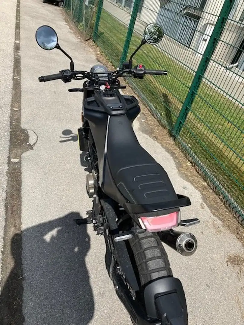 Husqvarna Svartpilen 401 Negru - 2