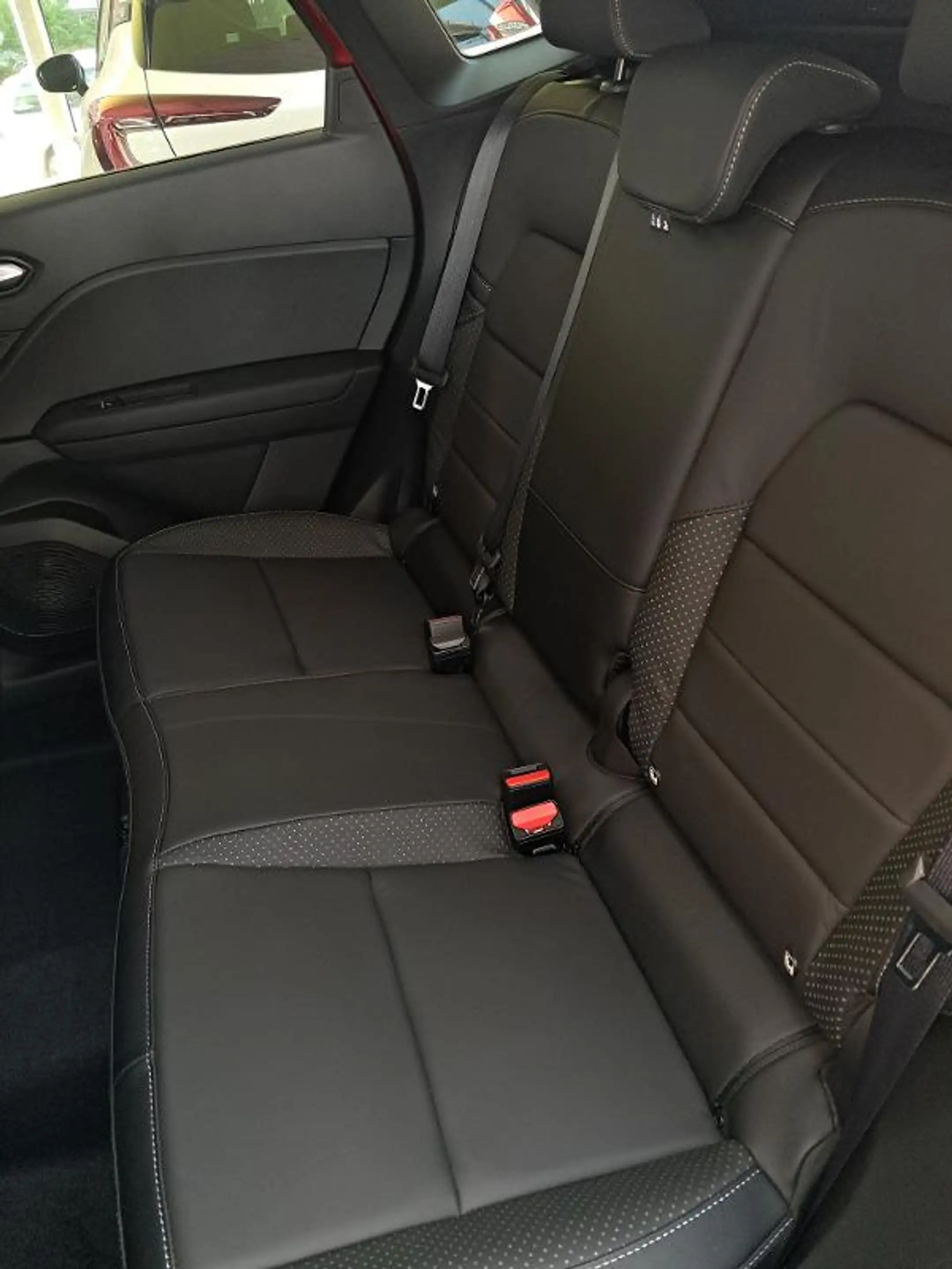 Mitsubishi Grandis Diamant Top 1.3 T-Benziner Hybrid7-DCT — photo 14