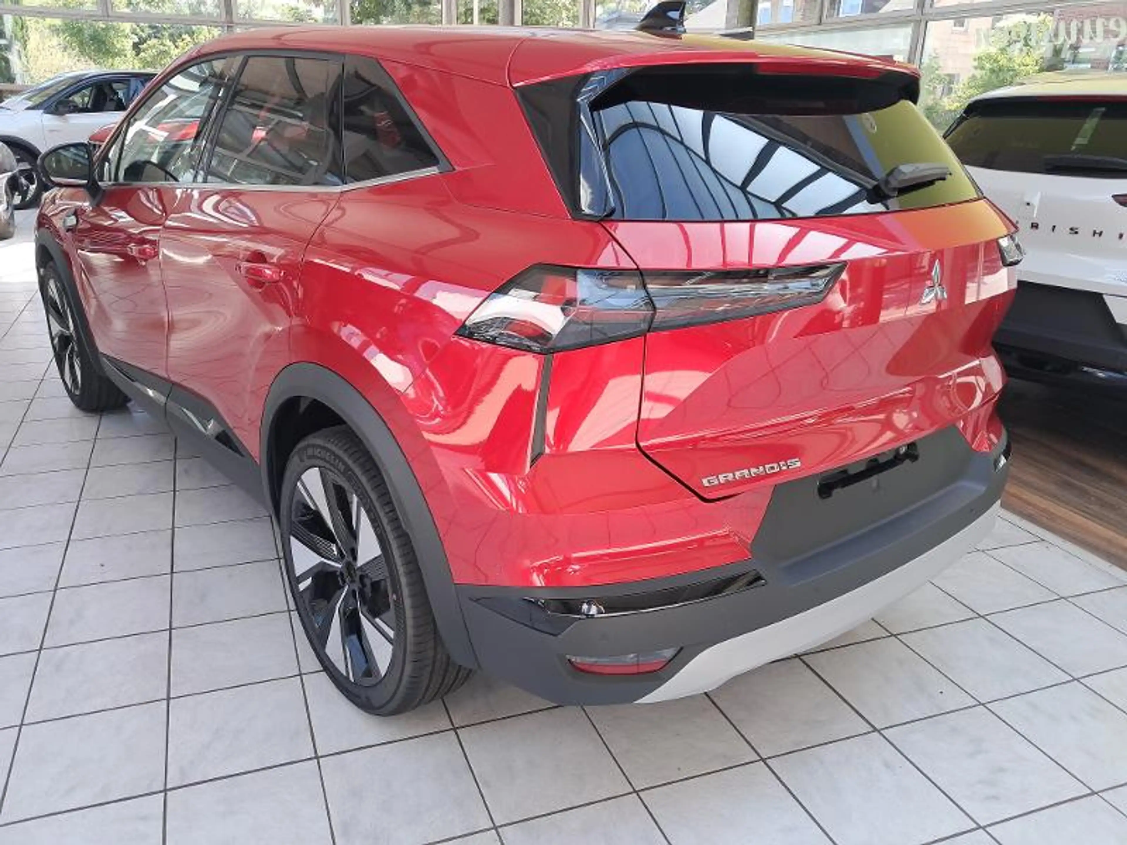Mitsubishi Grandis Diamant Top 1.3 T-Benziner Hybrid7-DCT — photo 8