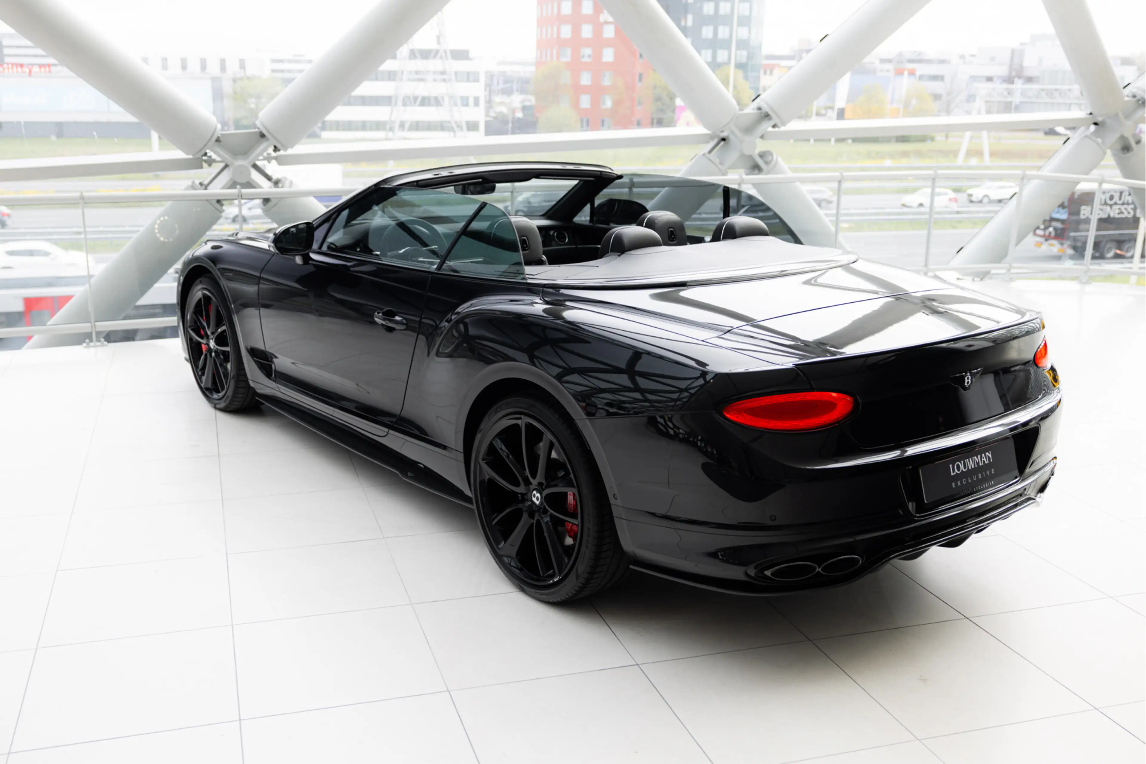 Bentley Continental GTC 4.0 V8 | Mulliner | Red Roof | B&O | — photo 6
