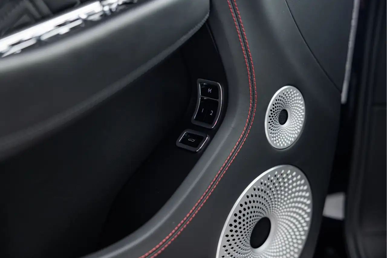 Bentley Continental GTC 2022 — фото 14