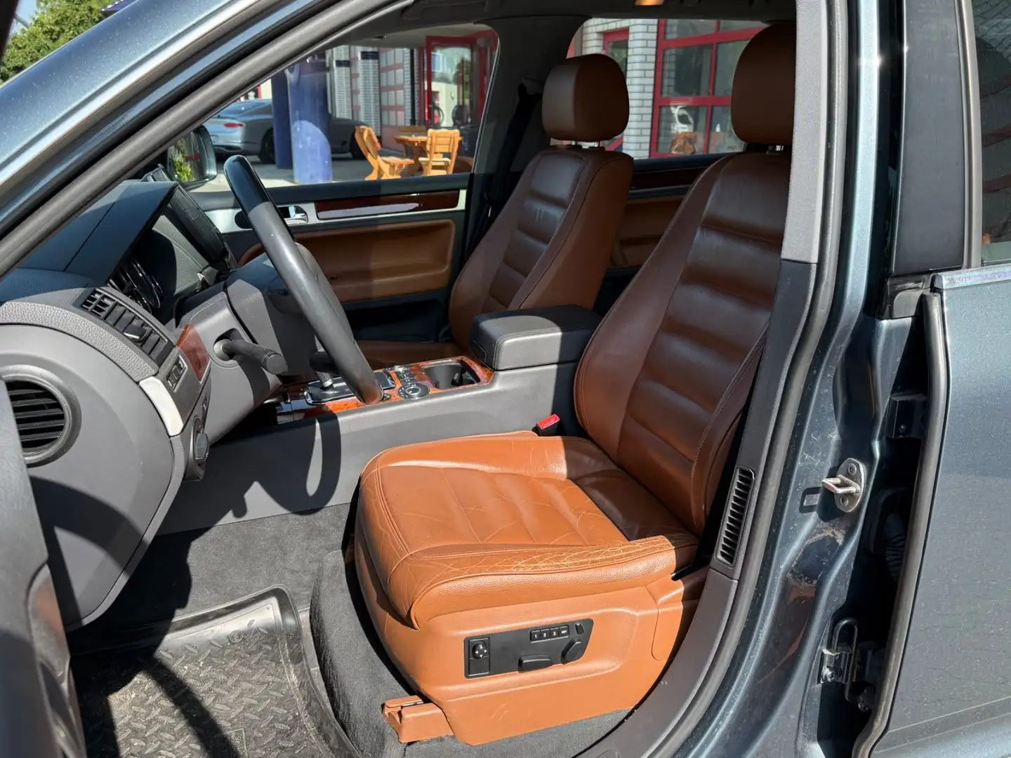 Volkswagen Touareg TOUAREG 3.0 V6 TDI, HU/AU 02/2027 Gris - 2
