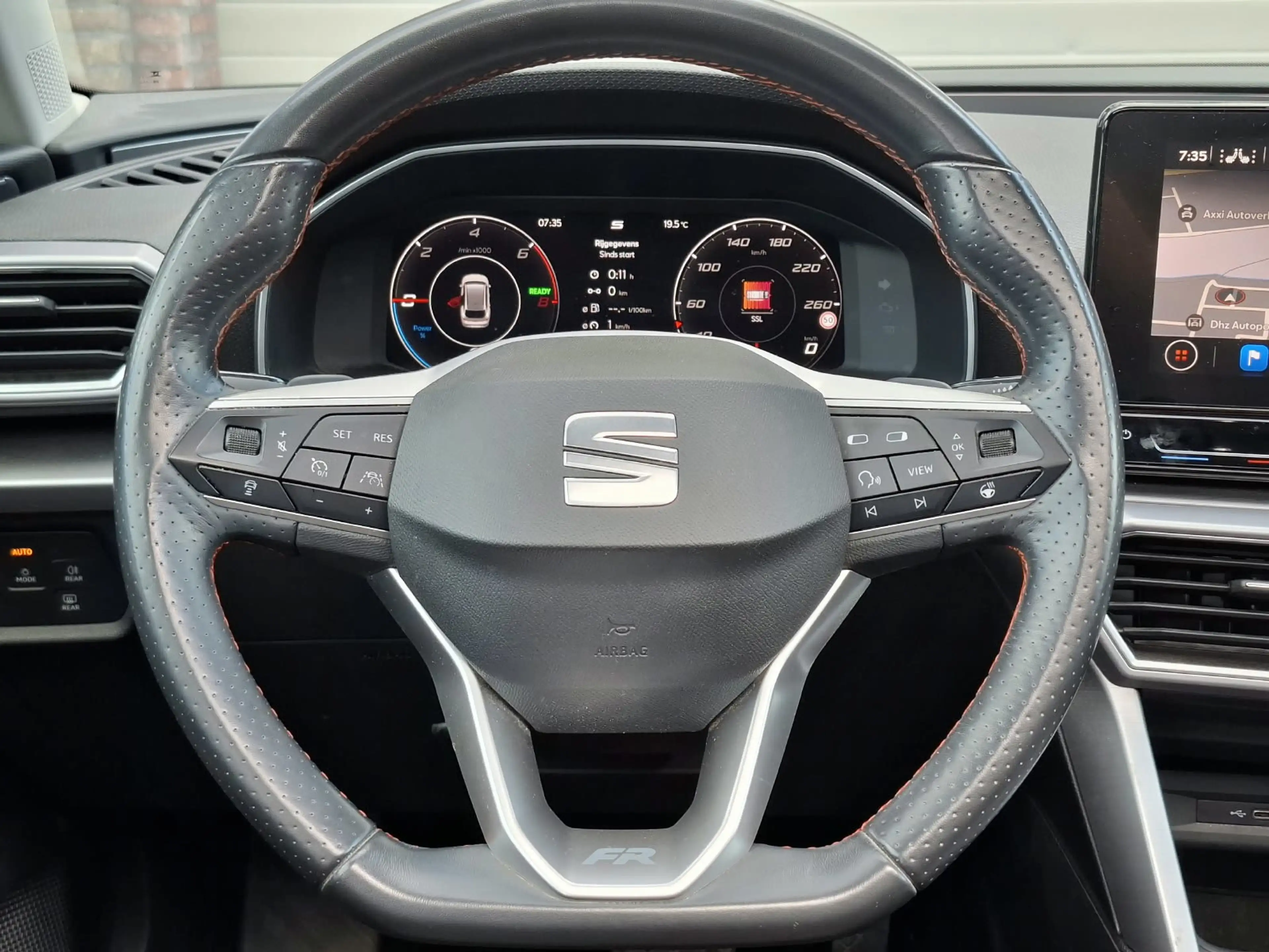 SEAT Leon e-Hybrid SPORTSTOURER 1.4 TSI eHybrid PHEV FR | Pano | ACC — photo 20