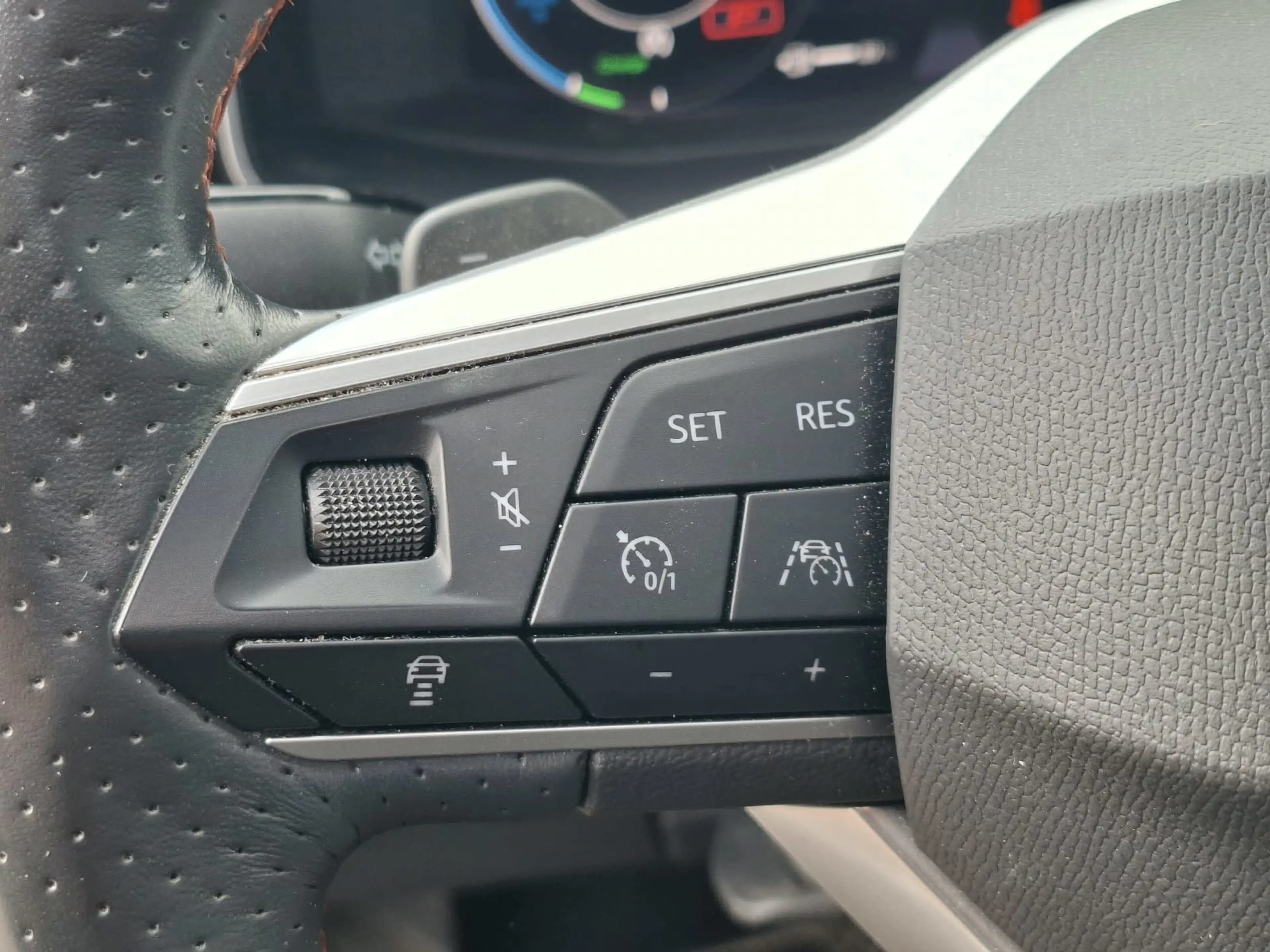 SEAT Leon e-Hybrid SPORTSTOURER 1.4 TSI eHybrid PHEV FR | Pano | ACC — photo 32