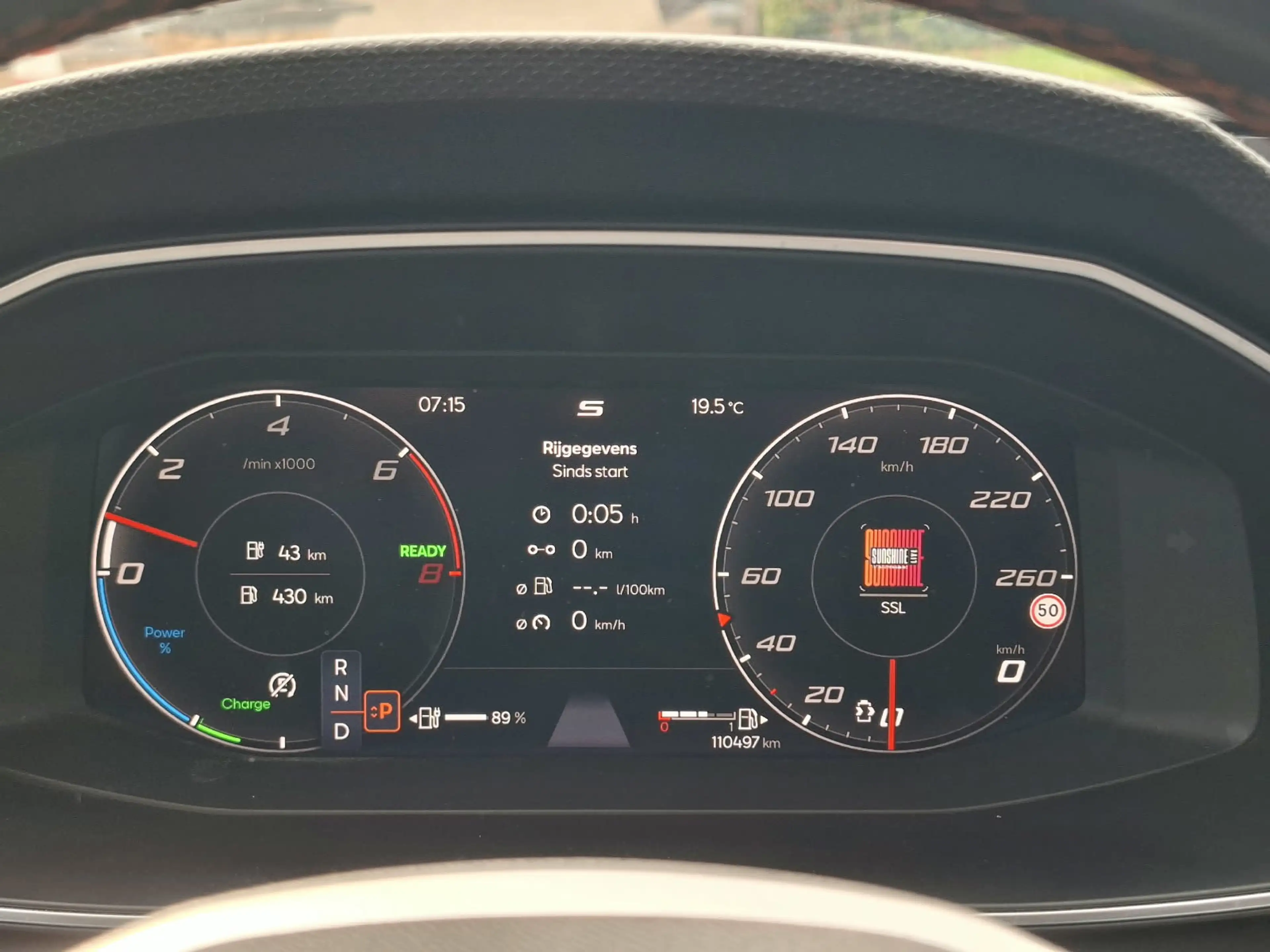 SEAT Leon e-Hybrid SPORTSTOURER 1.4 TSI eHybrid PHEV FR | Pano | ACC — photo 24