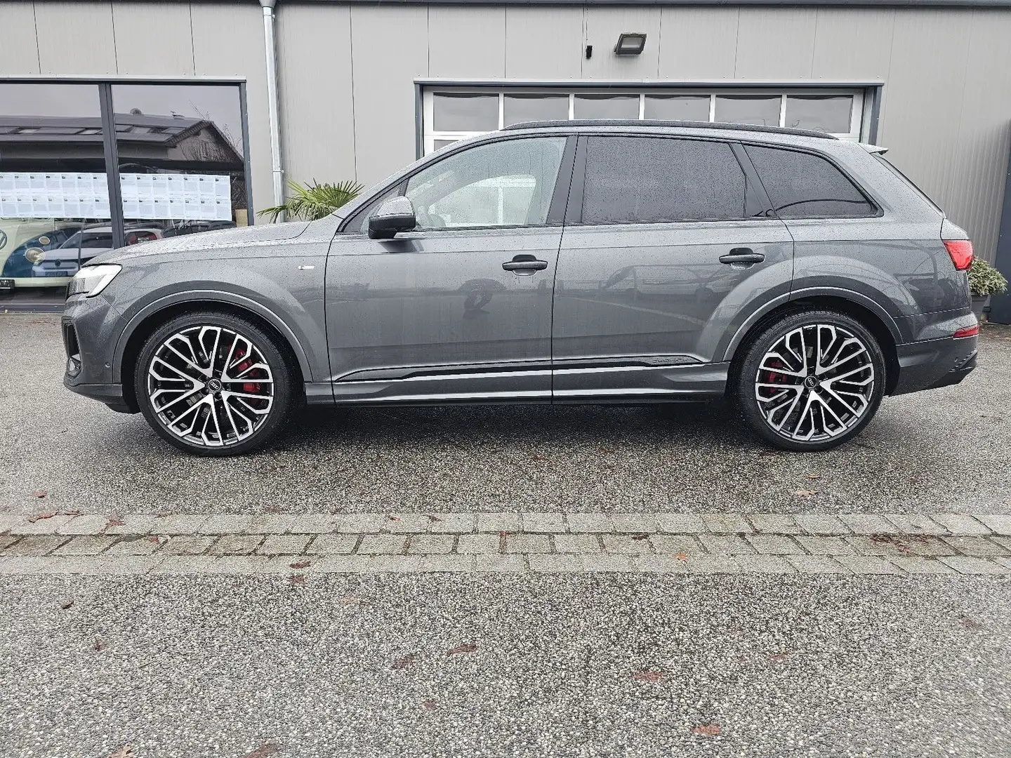 Audi Q7 50TDI quattro S line PANO*7-SITZER*AHK*HUD* Grijs - 2