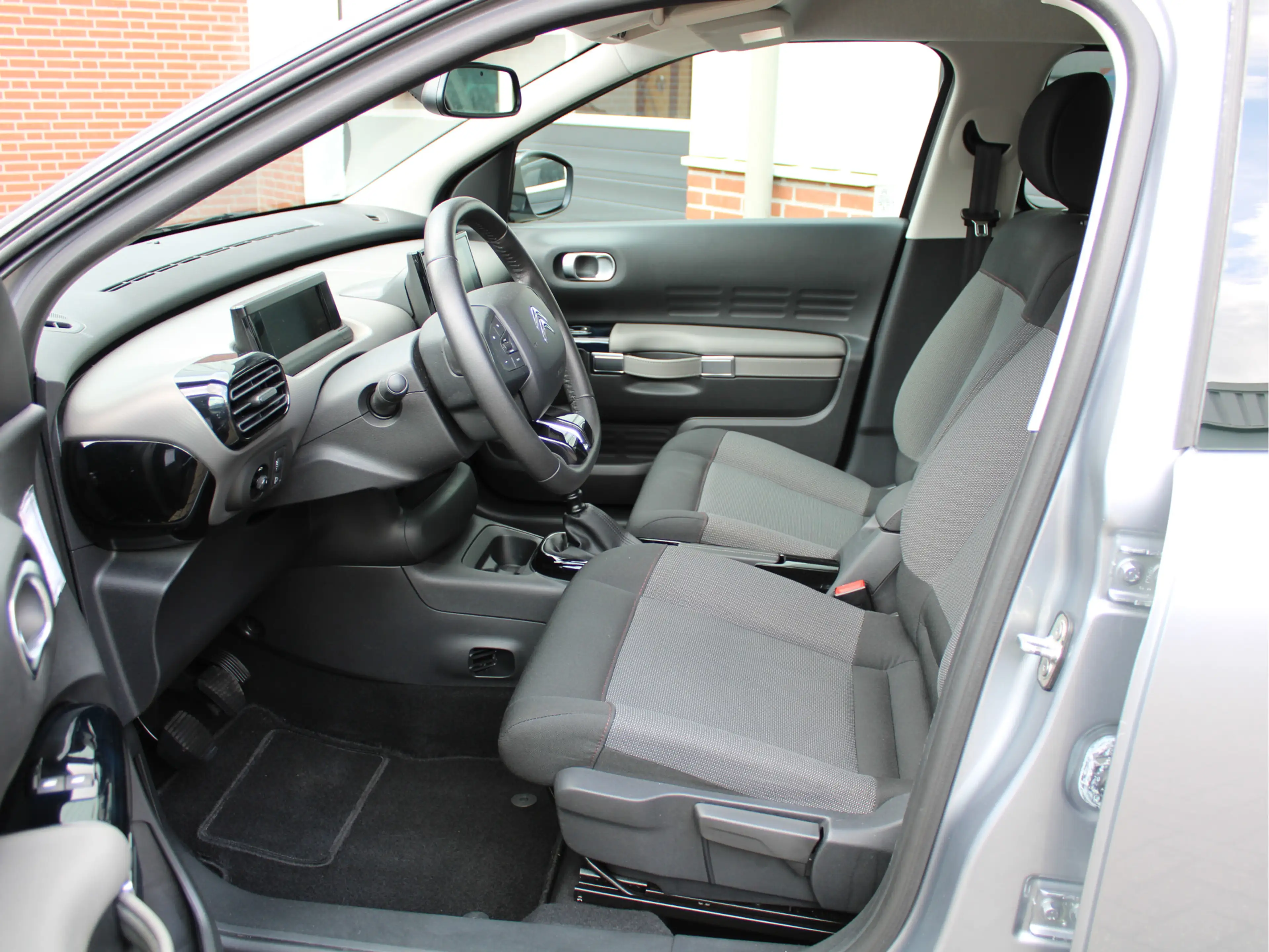 Citroen C4 Cactus 1.2 Puretech 110PK Business /NAVI/PDC/Cruise/LED/A — photo 7