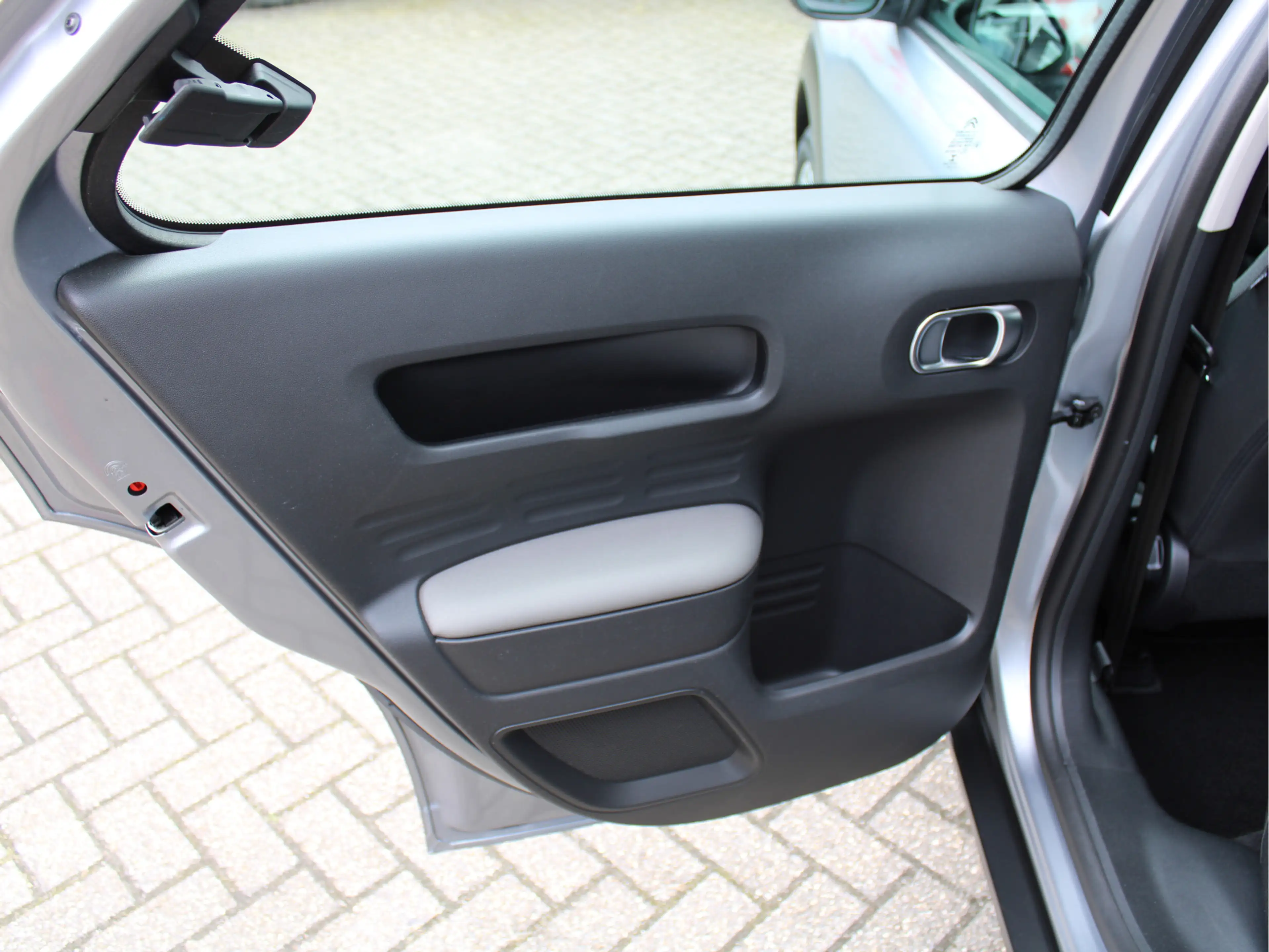 Citroen C4 Cactus 1.2 Puretech 110PK Business /NAVI/PDC/Cruise/LED/A — photo 19