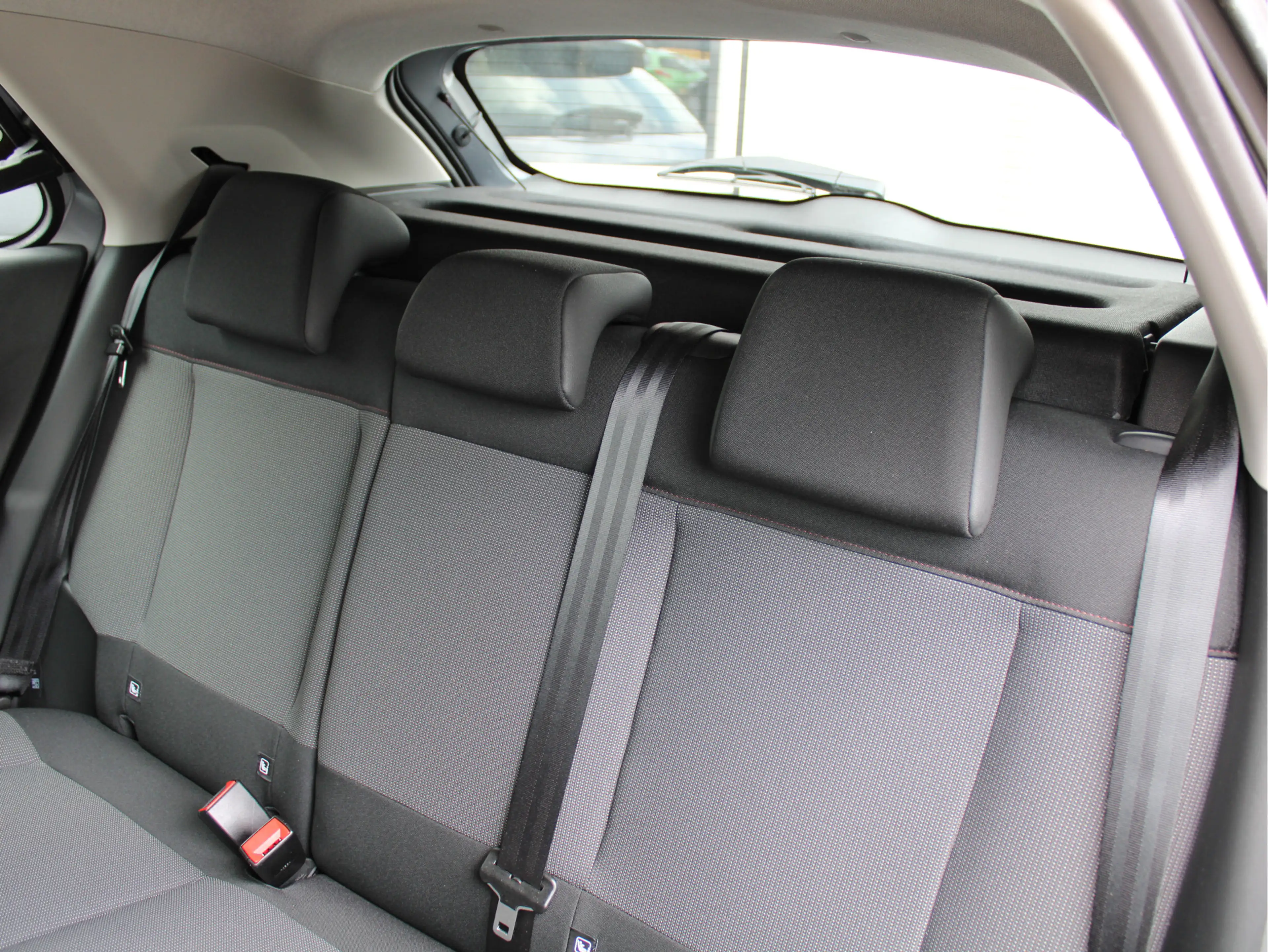 Citroen C4 Cactus 1.2 Puretech 110PK Business /NAVI/PDC/Cruise/LED/A — photo 21