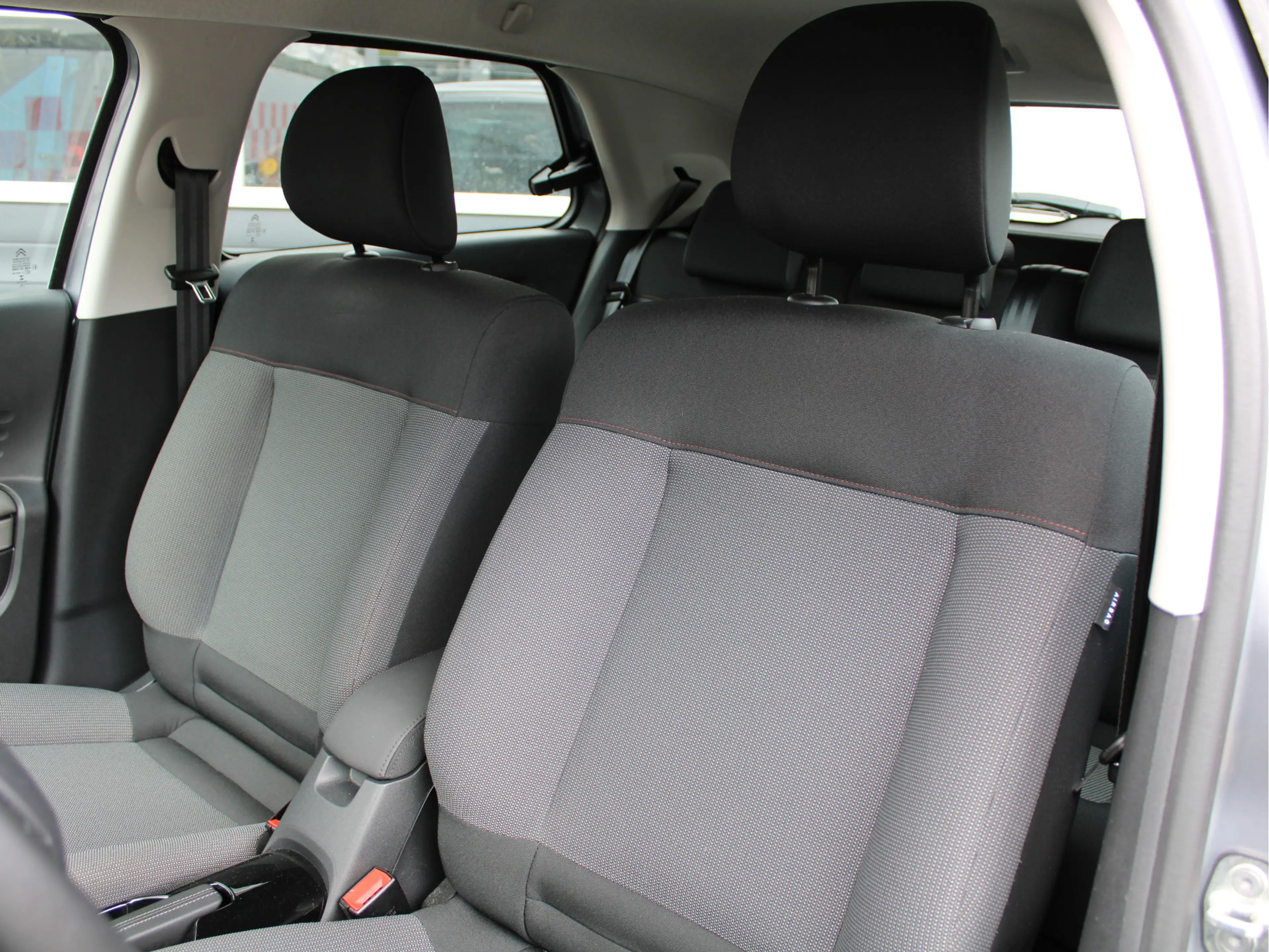 Citroen C4 Cactus 1.2 Puretech 110PK Business /NAVI/PDC/Cruise/LED/A — photo 18