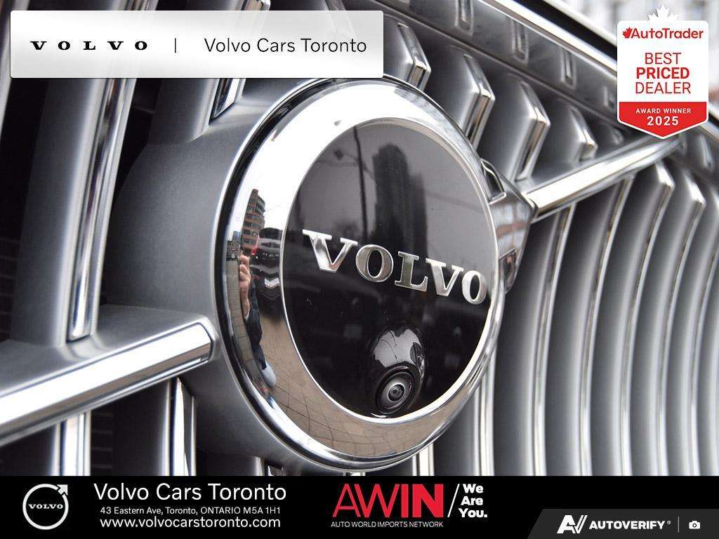 2025 Volvo XC90 B6 AWD Ultra Bright Theme 7-Seater thumb 9