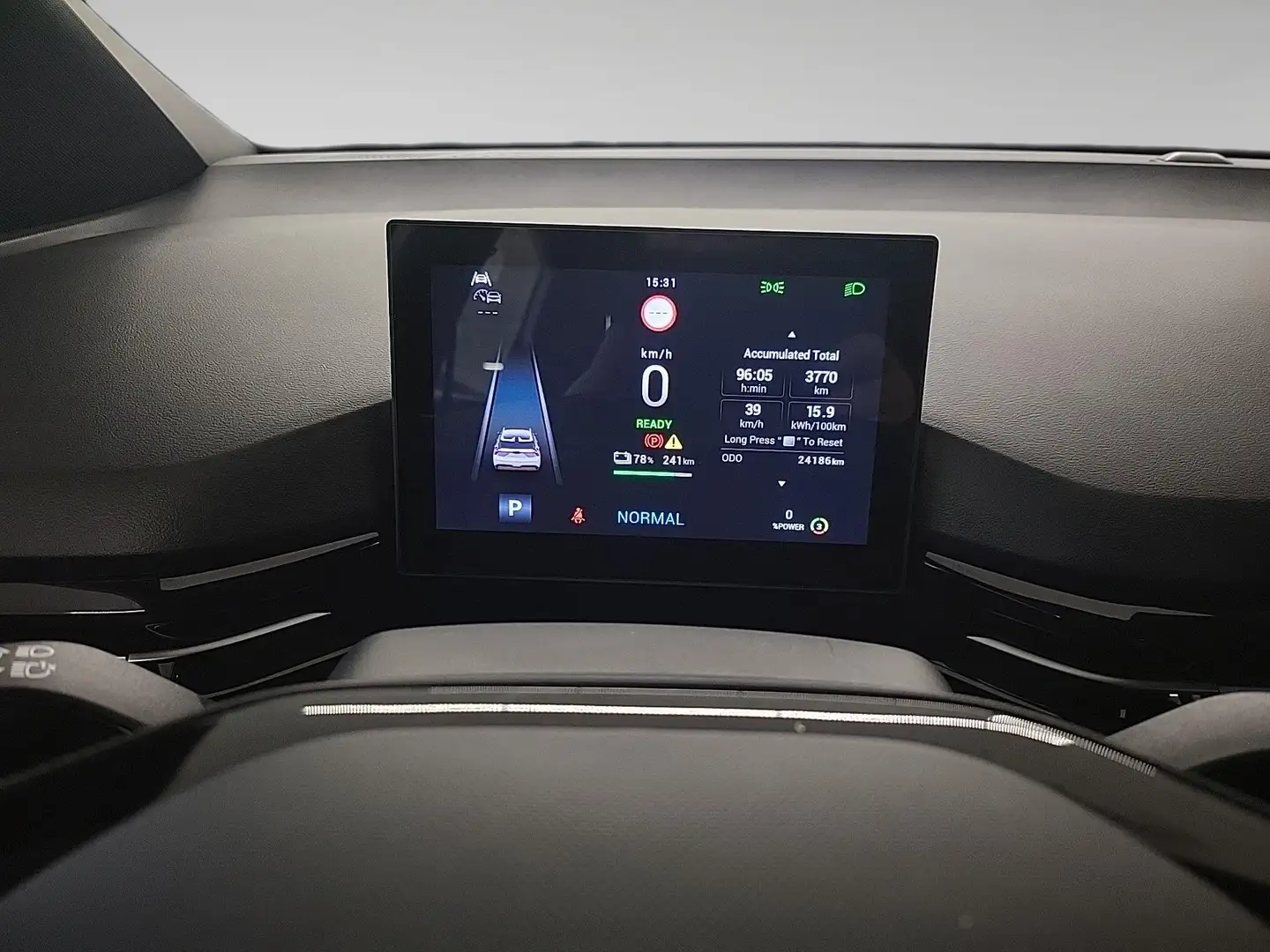 MG MG4 STANDARD Blanc - 2