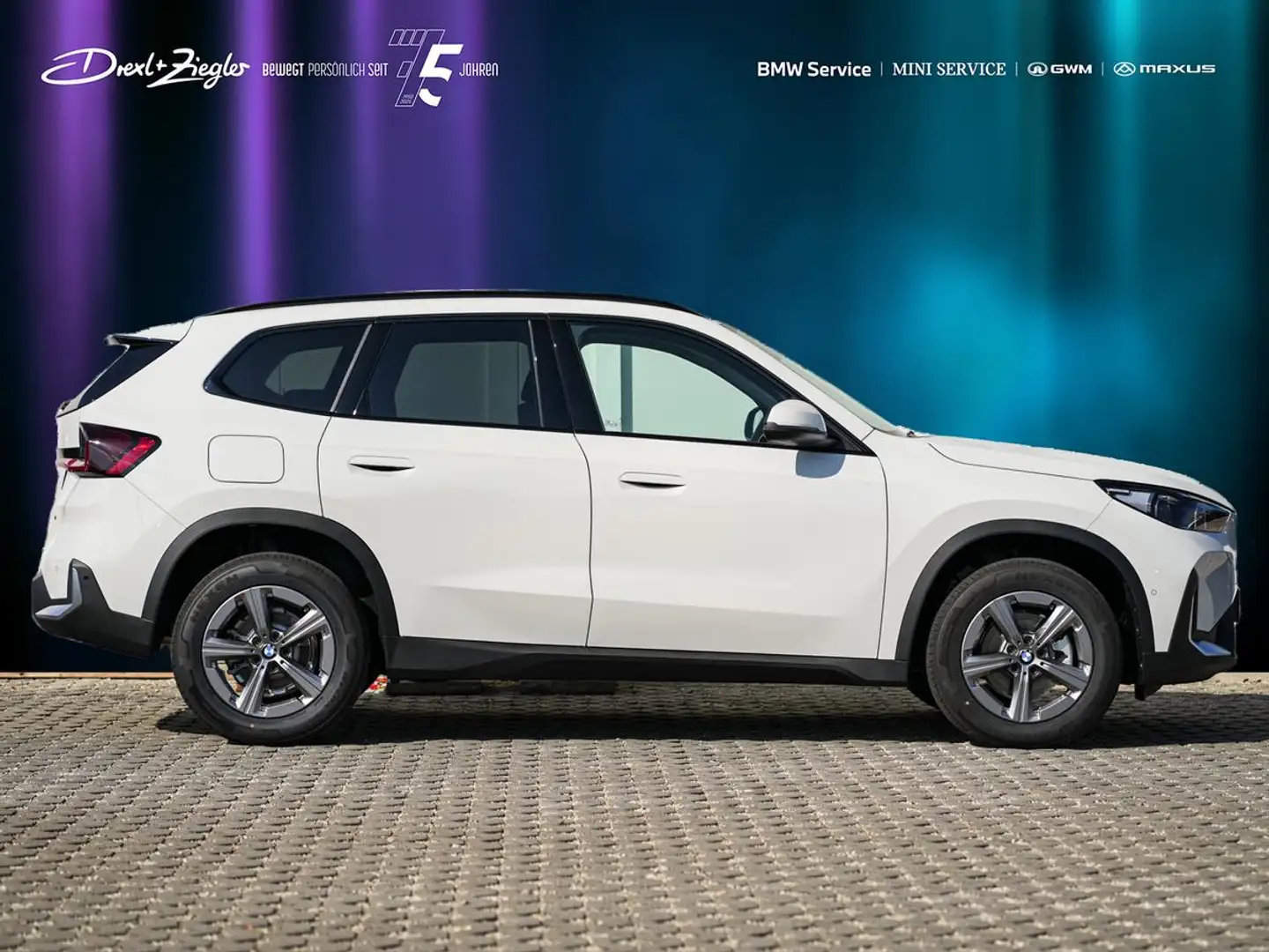 BMW X1 sDrive18i AHK AdLED PanoDach Travel+PremPaket Weiß - 2