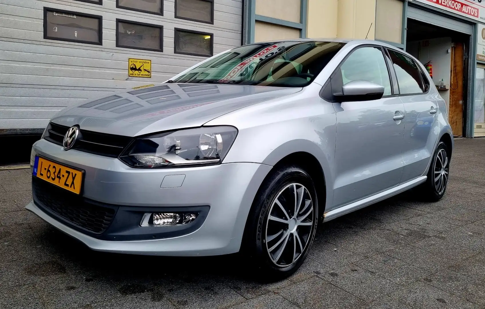 Volkswagen Polo 1.4-16V Highline 5drs Automaat Carplay Gris - 2