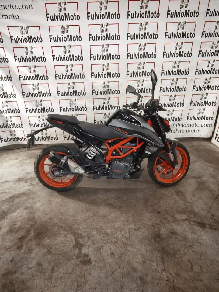 KTM 390 Duke