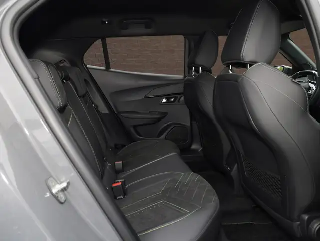 Peugeot 2008 view 11