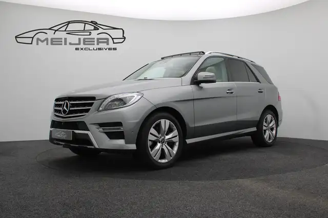 Mercedes-Benz ML 350 Pano, elektr trekhaak, luchtvering, 360 cam, LED