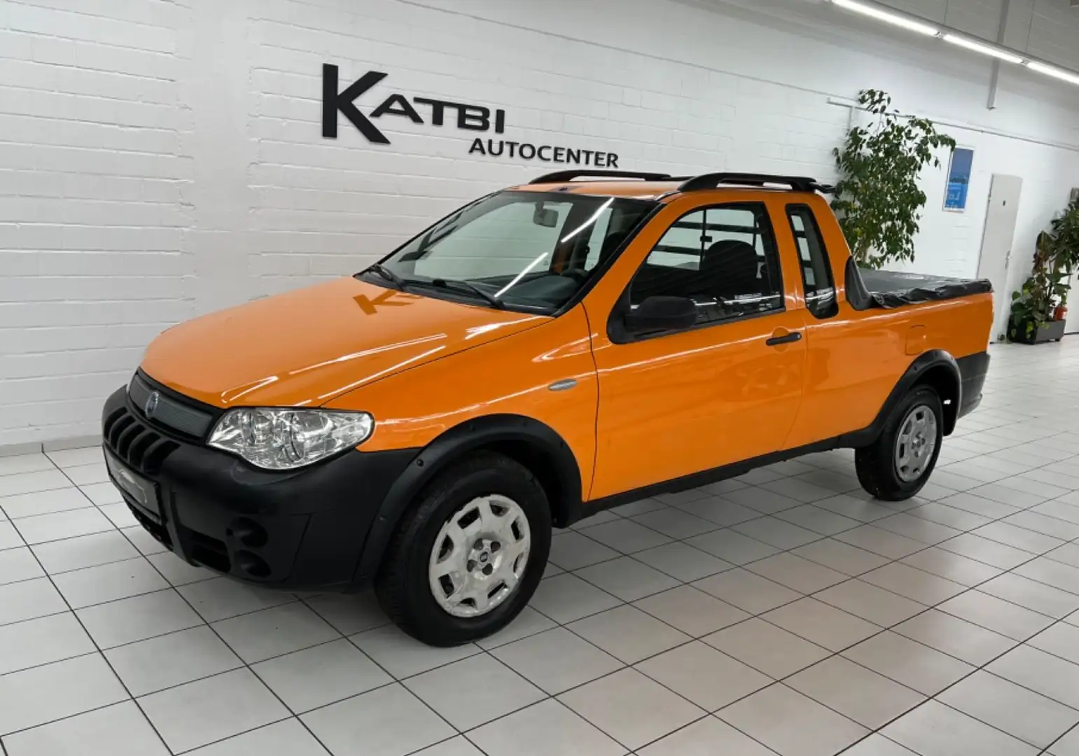 Fiat Strada 1.3 JTD Multijet Lang Pick-Up HU neu Orange - 2
