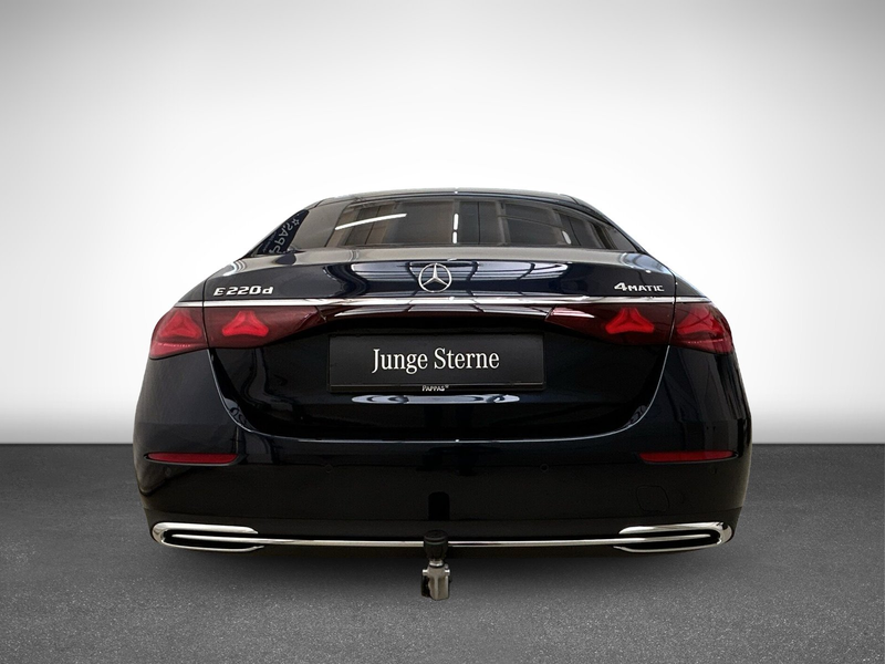 Mercedes-Benz E 220 d 4MATIC Limousine LED PTS Cam AHK SHZ — photo 5