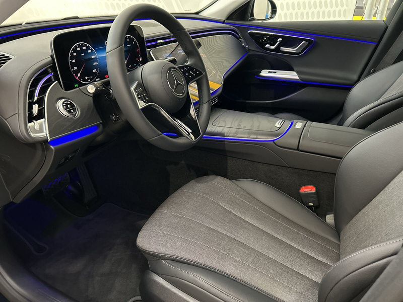 Mercedes-Benz E 220 d 4MATIC Limousine LED PTS Cam AHK SHZ — photo 12