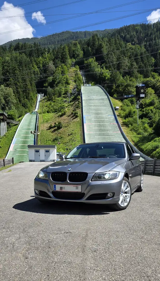 BMW 318 318d Aut. Grau - 1