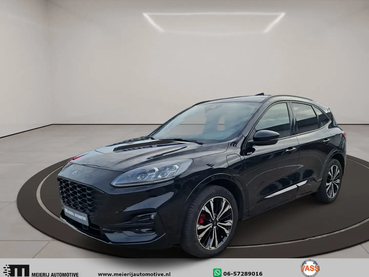 Ford Kuga Plug-In Hybrid ST-Line X Schwarz - 1