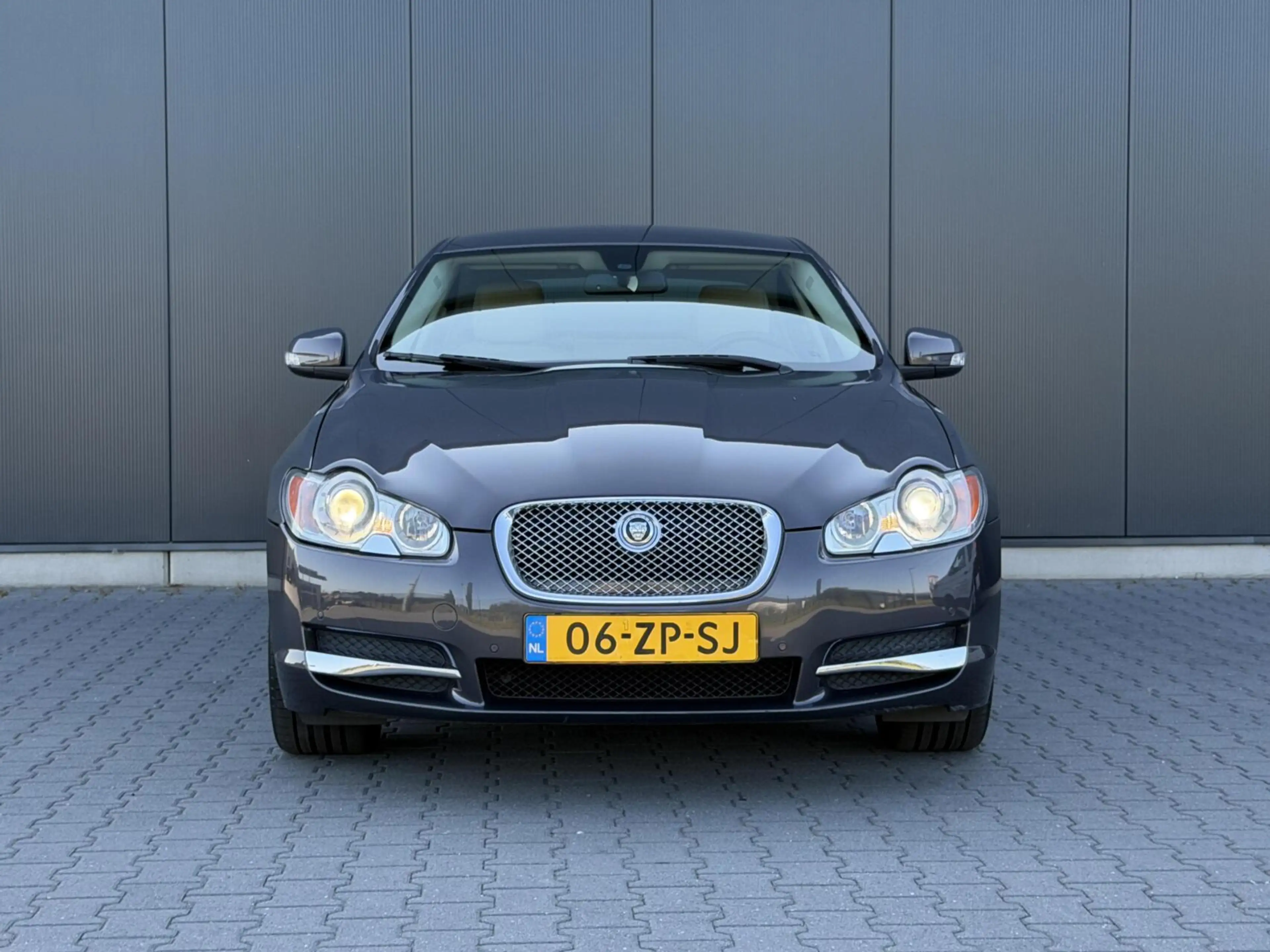 Jaguar XF 2.7D V6 Premium Luxury 1e Eigenaar - Leder - Camer — photo 7