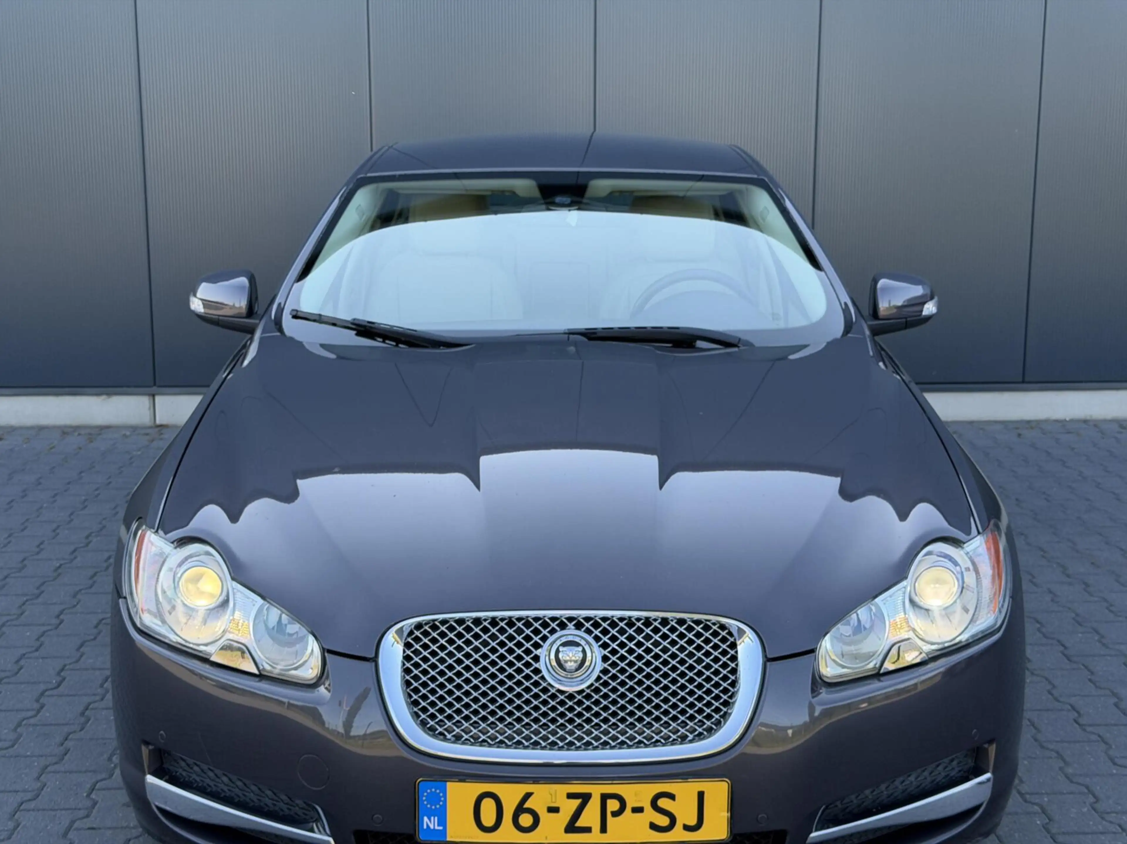 Jaguar XF 2.7D V6 Premium Luxury 1e Eigenaar - Leder - Camer — photo 14