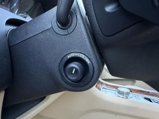 Jaguar XF view 26