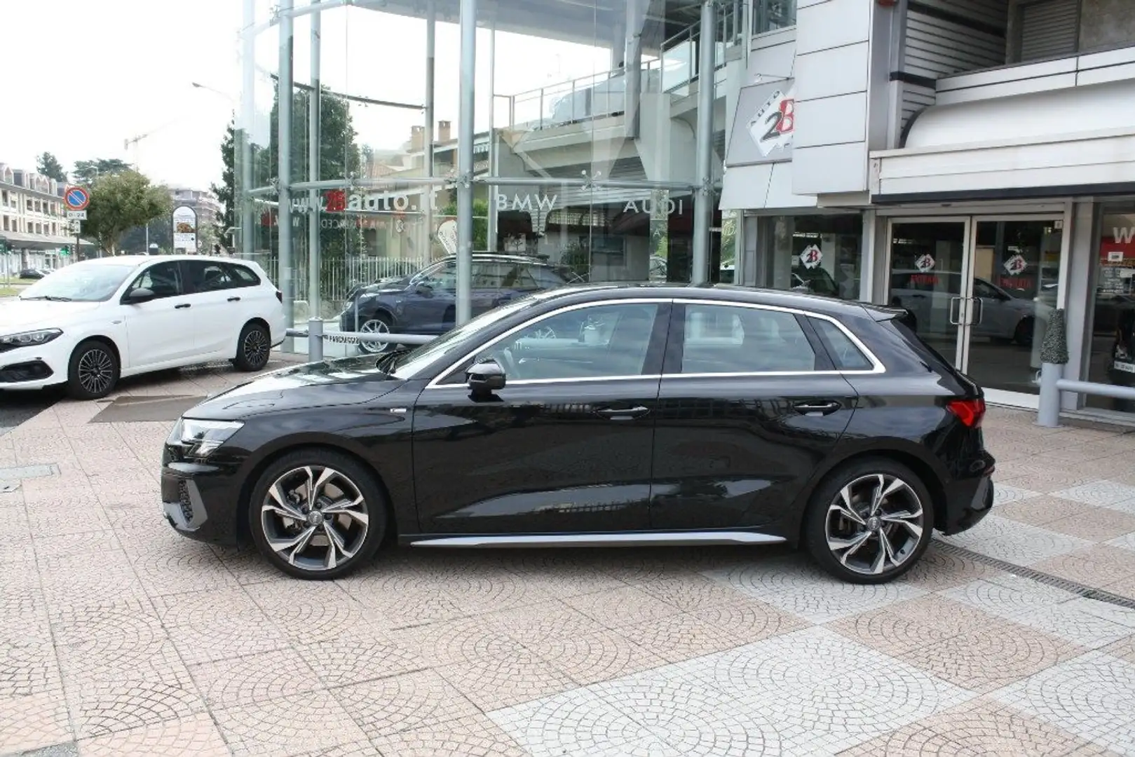 Audi A3 SPB 35 TFSI COD S tronic Sport Nero - 2