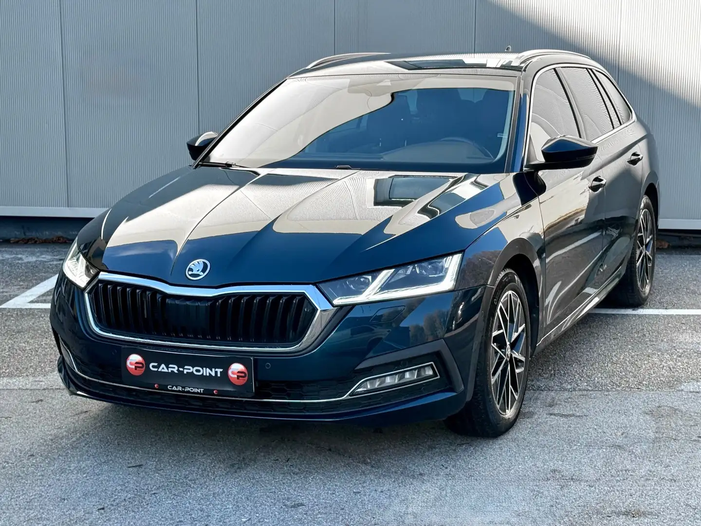 Skoda Octavia Combi 2,0 TDI 150 Style DSG Blau - 1