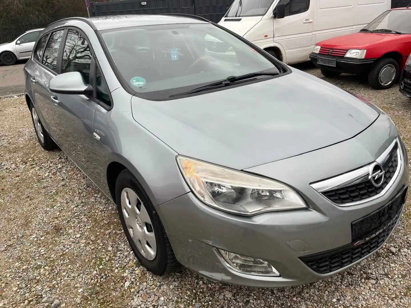 Opel Astra J Sports Tourer Selection Silber - 2