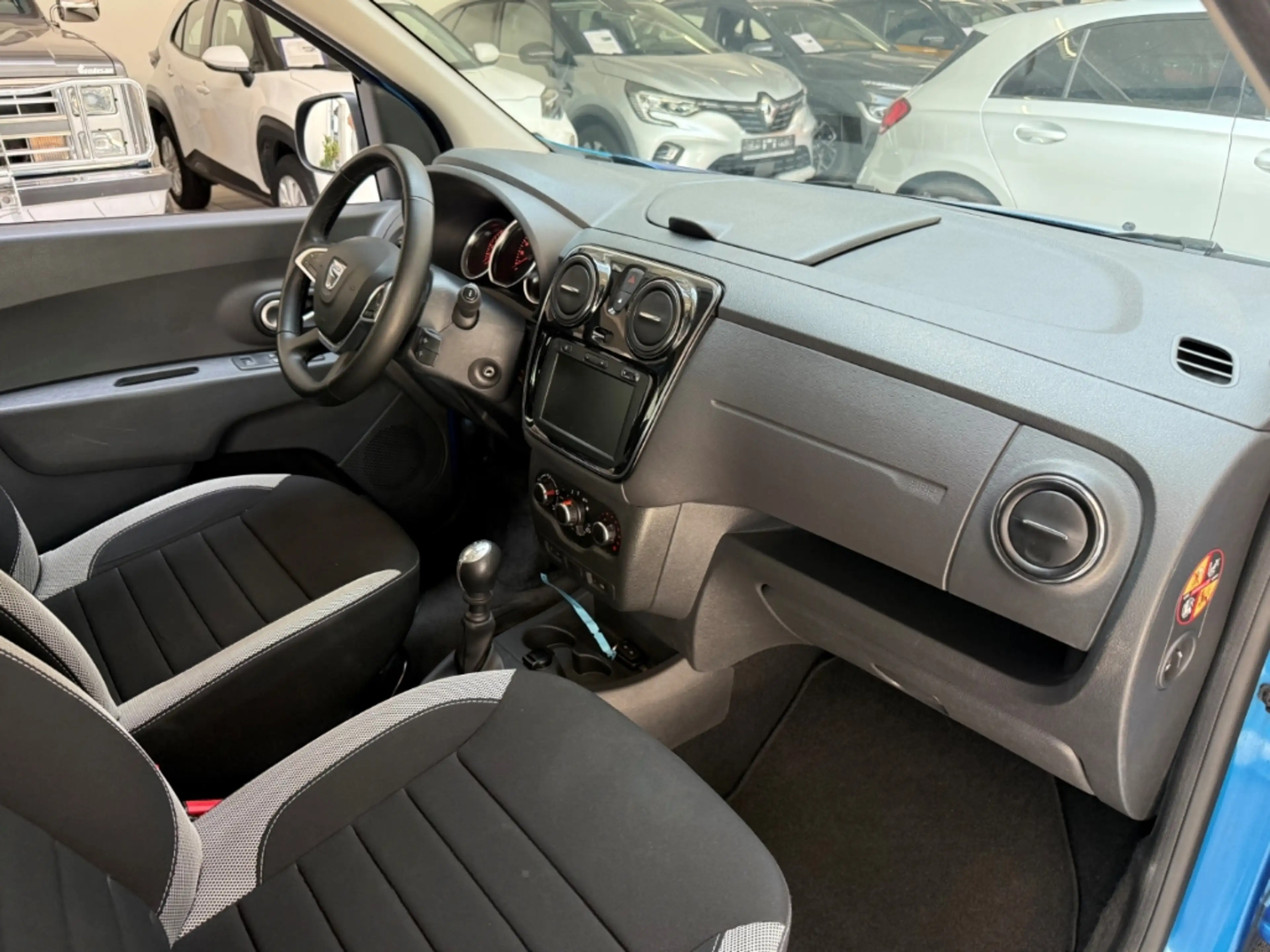 Dacia Lodgy Stepway 1.Hand Scheckheft — photo 11