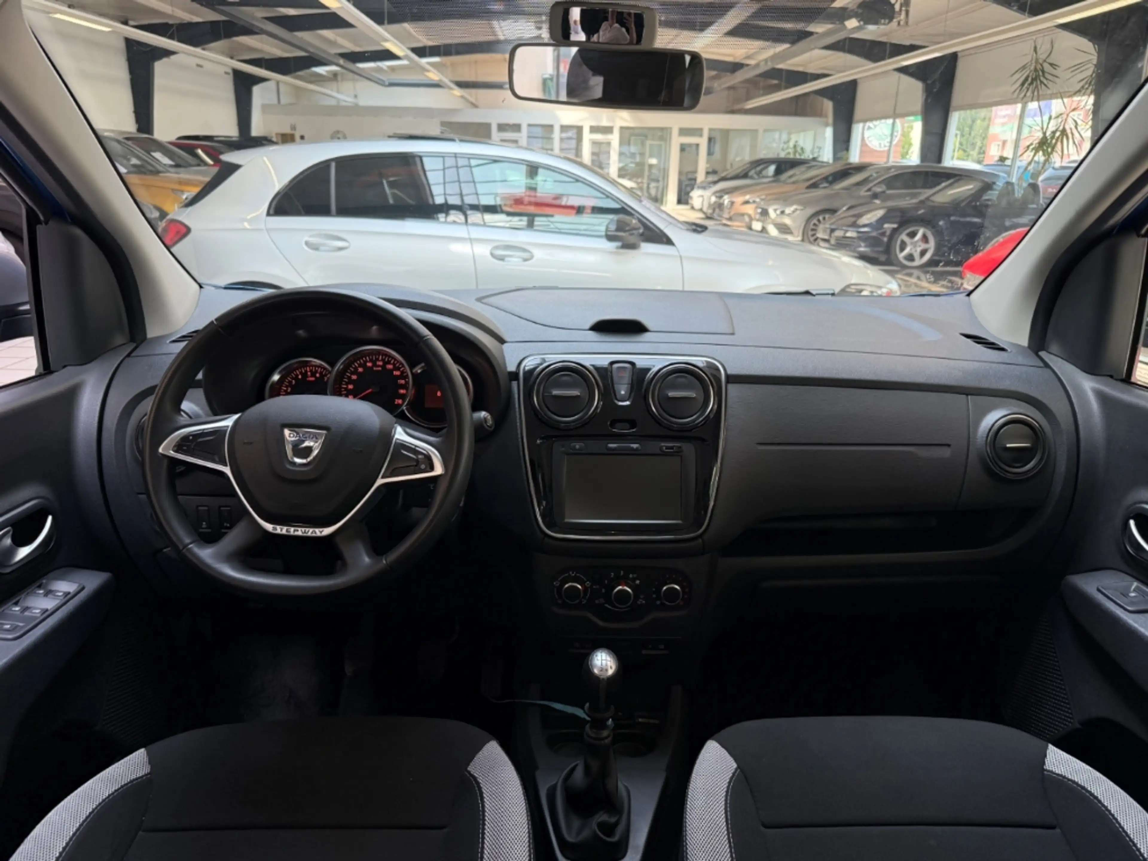 Dacia Lodgy Stepway 1.Hand Scheckheft — photo 10